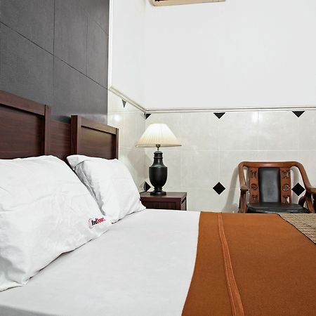 Reddoorz Near City Of Tomorrow Mall Surabaya Luaran gambar