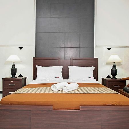 Reddoorz Near City Of Tomorrow Mall Surabaya Luaran gambar
